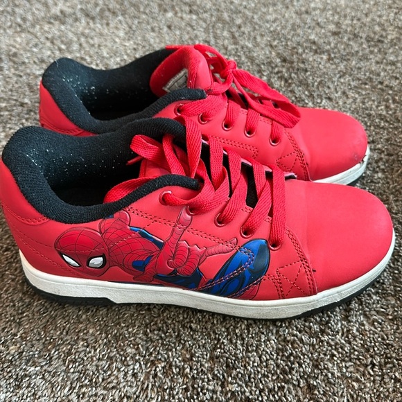Spider-Man Heelys sz 6 - Picture 1 of 3
